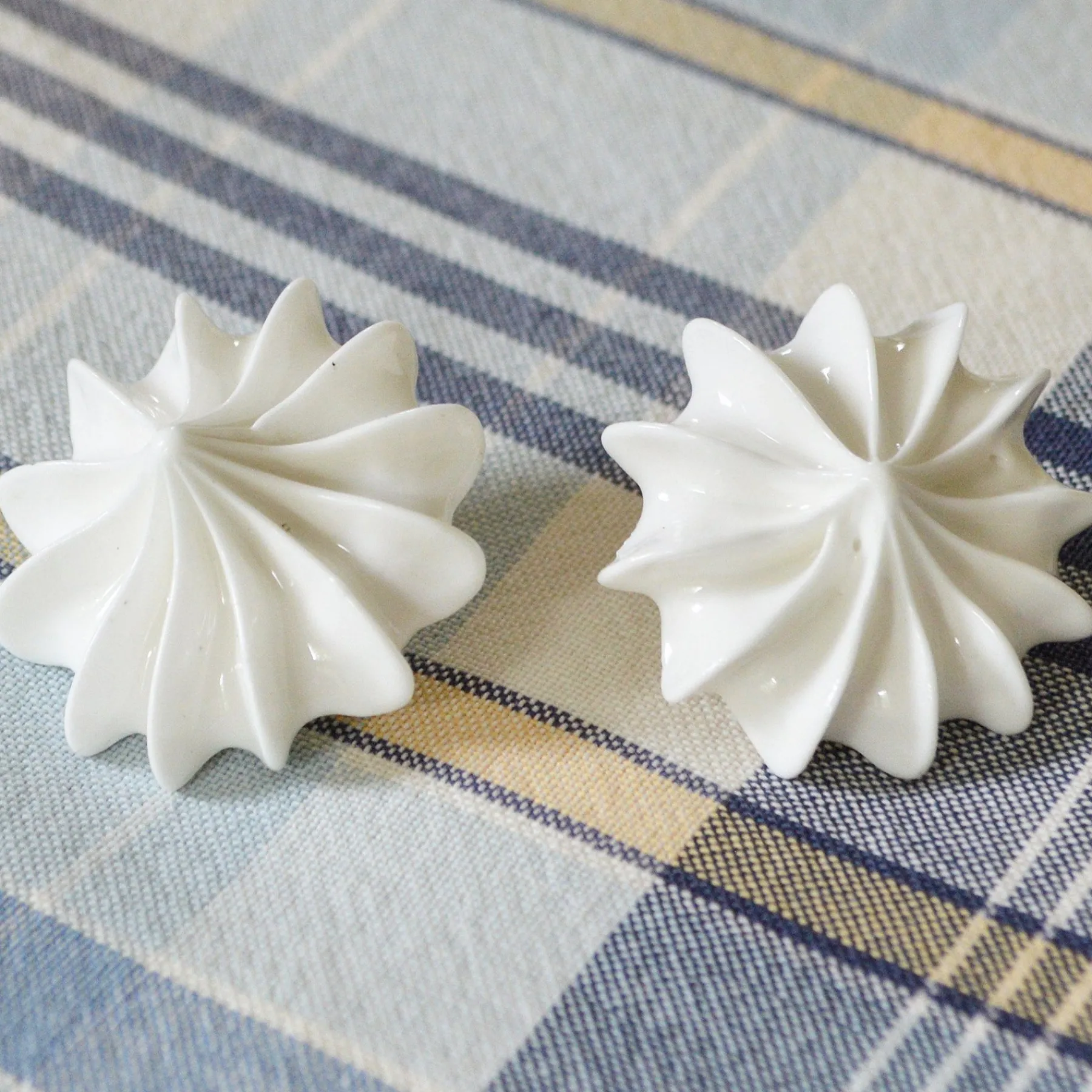 Chefanie Meringue Kisses Online