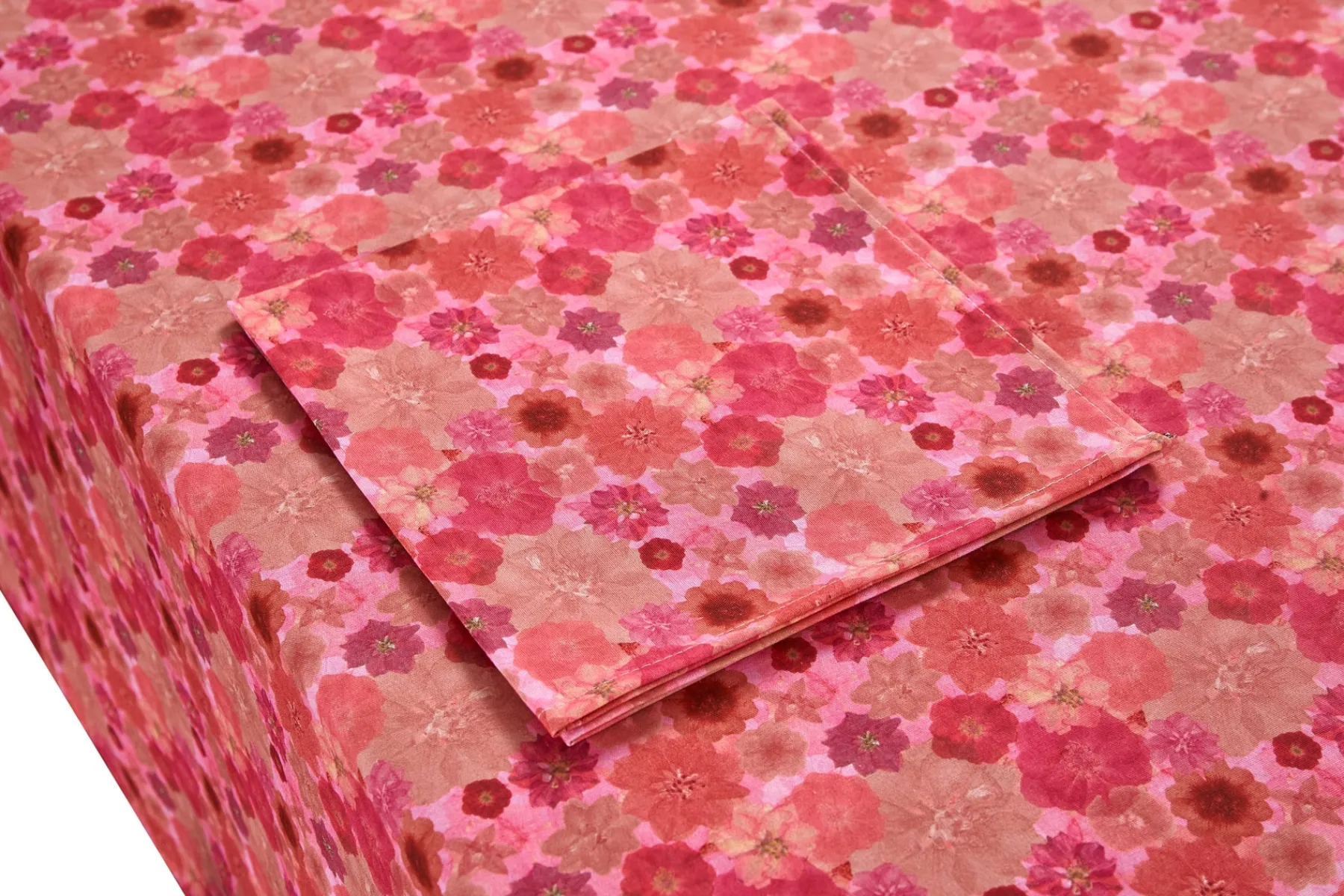 Chefanie Pink Flower Tablecloth Outlet