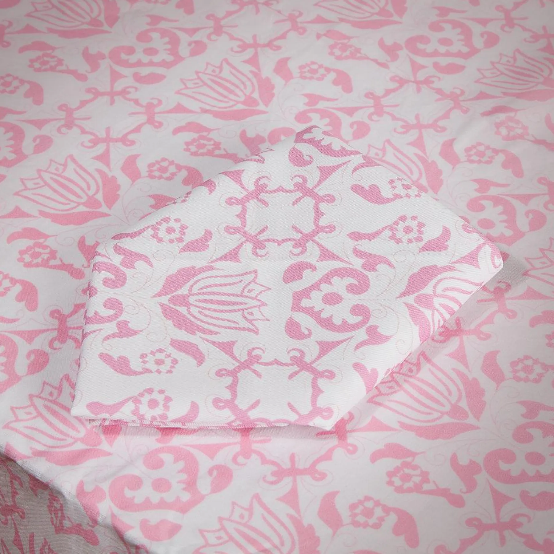 Chefanie Pink & White Napkins (4)